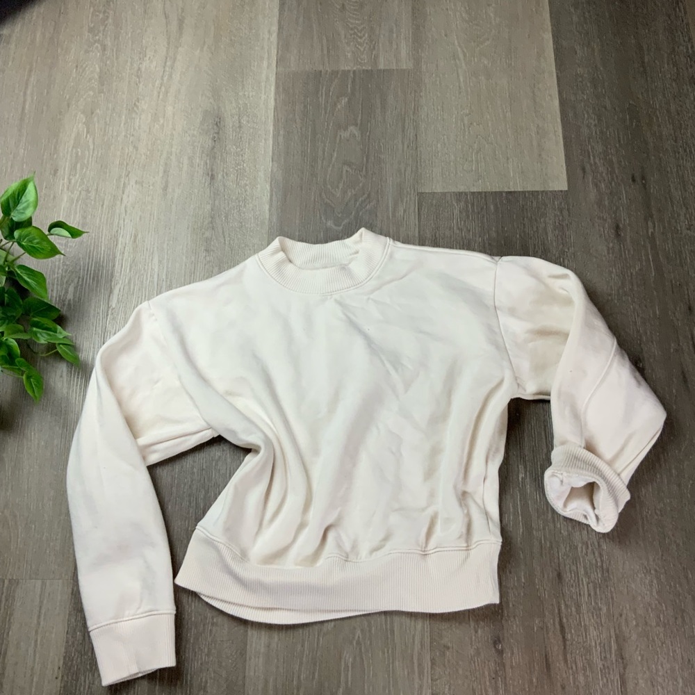 Long sleeve crew neck